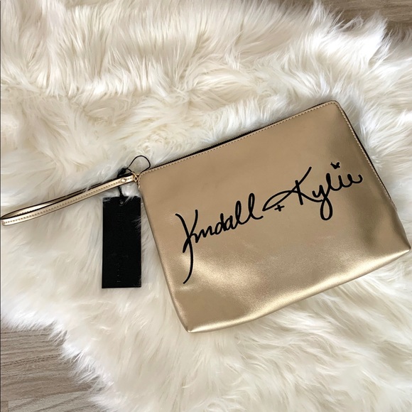 Kendall & Kylie Handbags - NWT Kendall & Kylie Large Clutch Bag with Dust Bag